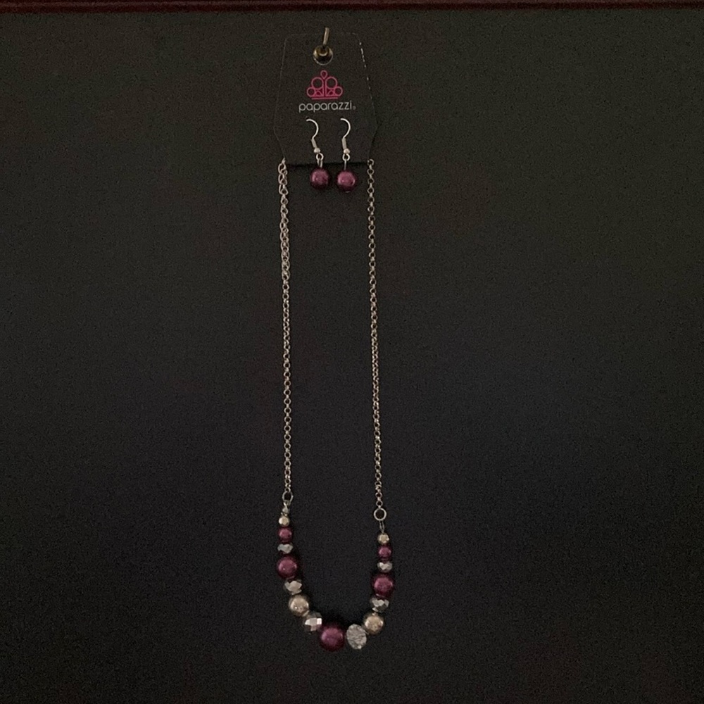 Necklace and earring set